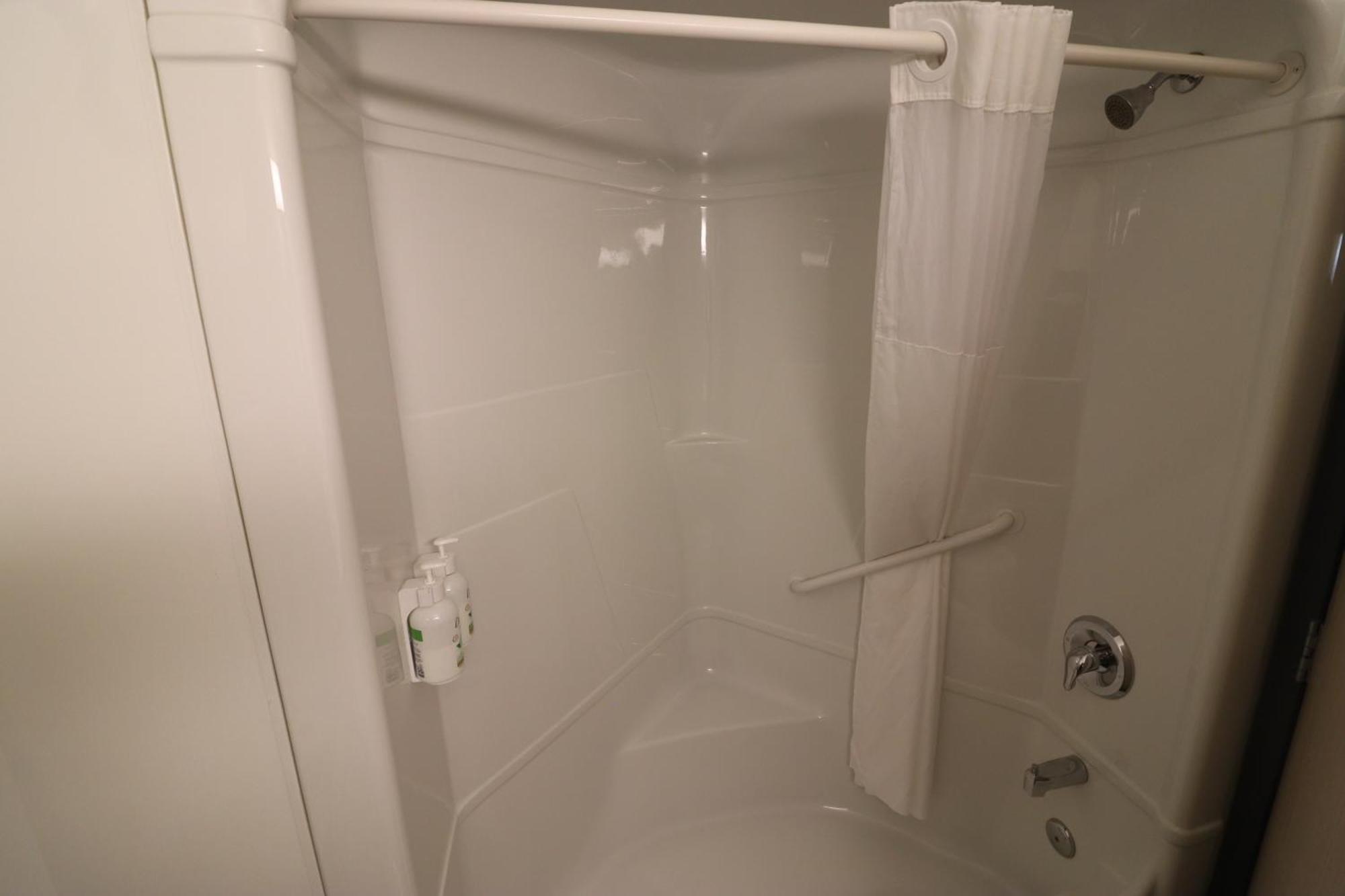 Days Inn By Wyndham Stony Plain エクステリア 写真